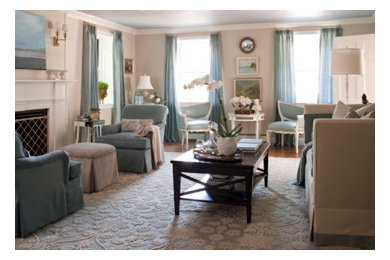 Inspiration for a timeless living room remodel in New York