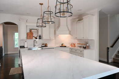 Example of a transitional kitchen design in Indianapolis