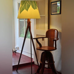 Tripod Floor Stand with Forest Alibert - Floor Lamps