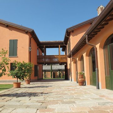 RESTAURO E RECUPERO DI CORTE AGRICOLA