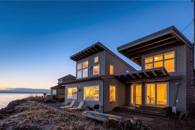 Example of a minimalist exterior home design in Seattle