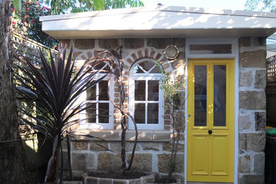 Inspiration for a traditional home design in Sydney.