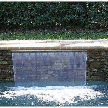 139 - Quaint Backyard Pool