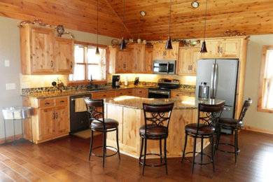 Example of a kitchen design in Minneapolis