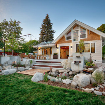 The Party Patio: Outdoor Hospitality in the Northwest
