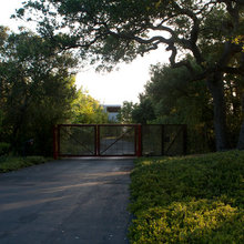 GATES-FENCES-WALLS