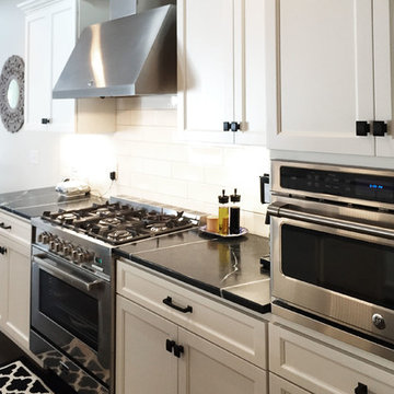 Black & White Transitional Kitchen