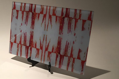 Inspiration for a mid-sized modern eat-in kitchen remodel in Detroit with multicolored backsplash and glass sheet backsplash
