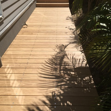 Bilgola side deck