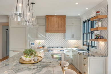 Kitchen - transitional kitchen idea in Nashville