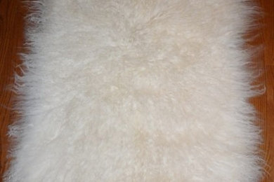 Real Mongolian lamb fur rug / throw / plate