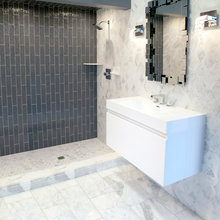 shower room/vanity