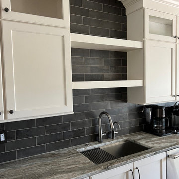 Lori's Kitchen Backsplash