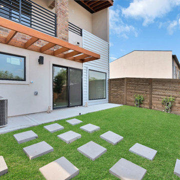 Townhouse on Bicentennial