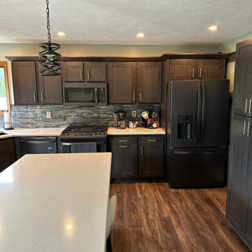 Modern Hybrid Kitchen Remodel