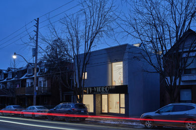 Inspiration for a modern exterior home remodel in Toronto