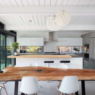 Indoor-Outdoor Eichler