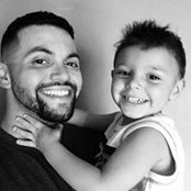 Alexander DeLeon's photo