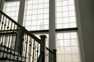 Example of a minimalist staircase design in Chicago
