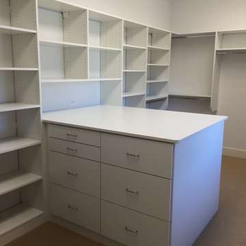 Custom Closet with Peninsula in Hinsdale IL