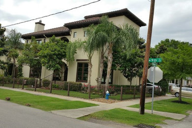 Example of an exterior home design in Houston