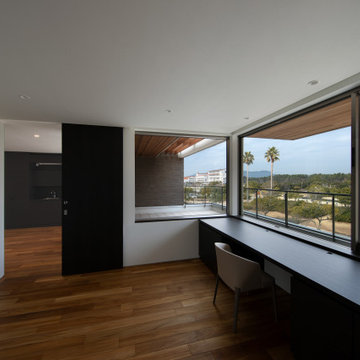 Outer Living House
