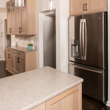 Cool Modern Kitchen Design - Grosse Pointe Woods
