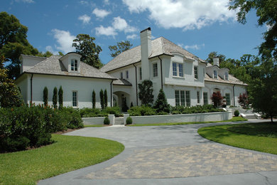 Traditional exterior home idea in Wilmington