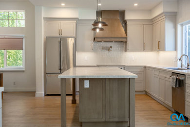 Trendy kitchen photo in San Francisco