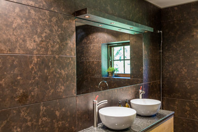 Bathroom in stainless steel - Camo design