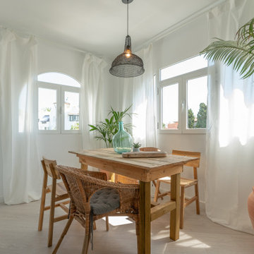 Estudio mediterráneo con terraza al mar