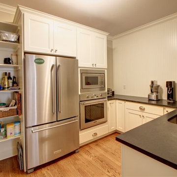 Farmhouse Home Pantry - Krameria St.