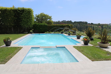 Example of a minimalist pool design in Orange County