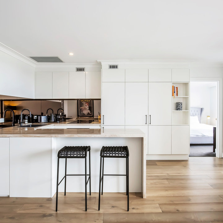 75 Beautiful U Shaped Kitchen Ideas Designs June 2025 Houzz AU F111949a02f9ca3c 2007 W720 H720 B2 P0