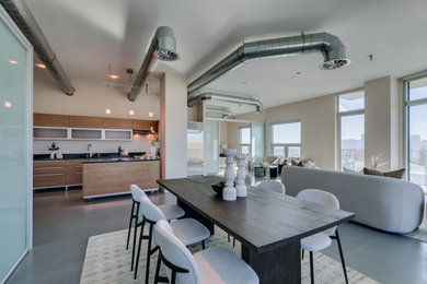 Inspiration for a transitional dining room remodel in Las Vegas