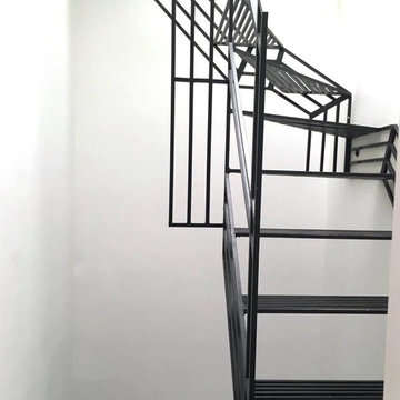 Escalier de service vers Chambre de Bonne