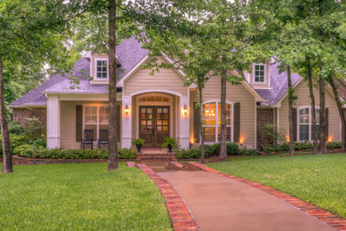 Design ideas for a traditional landscaping in Other.