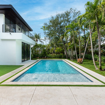 Contemporary Home - 10