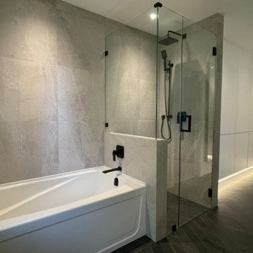 Klahanie En suite Bathroom