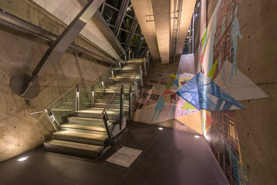 Example of a minimalist staircase design in Montreal