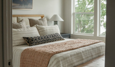 How to Create a Calm and Relaxing Bedroom