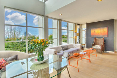 Living room - small contemporary living room idea in Seattle