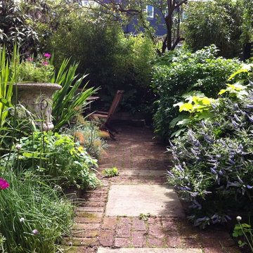 Stoke Newignton - Traditional garden for a Victorian terraced house