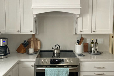 Example of a kitchen design in Minneapolis