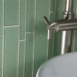 Island Stone linear glass with pebble combination - Tile