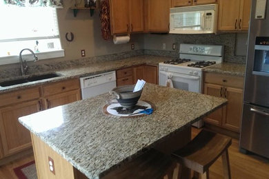 Kitchen - rustic kitchen idea in Denver