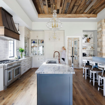 Traditional Chic Family Estate