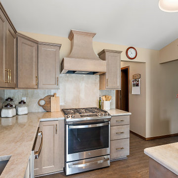 Showplace Edgewater SP Kitchen in Maple Sparrow