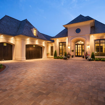 Modern Tuscan Residence