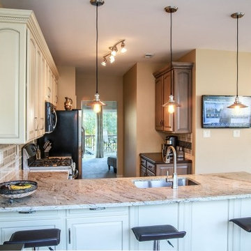 Custom Kitchen Cabinets